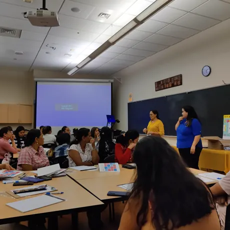 Alpha & Omega Community Center — clase aula