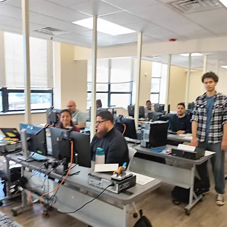 Alpha & Omega Community Center — clase computadoras